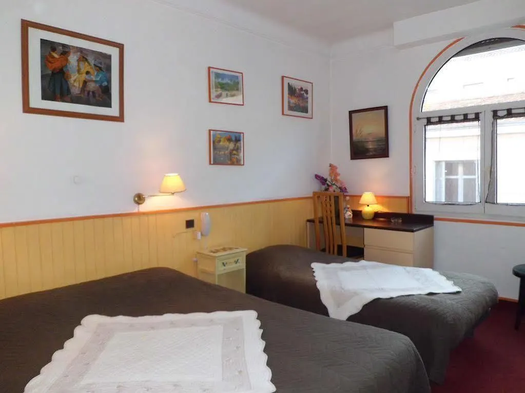 Hotel Lutetia Cannes 2*,  France