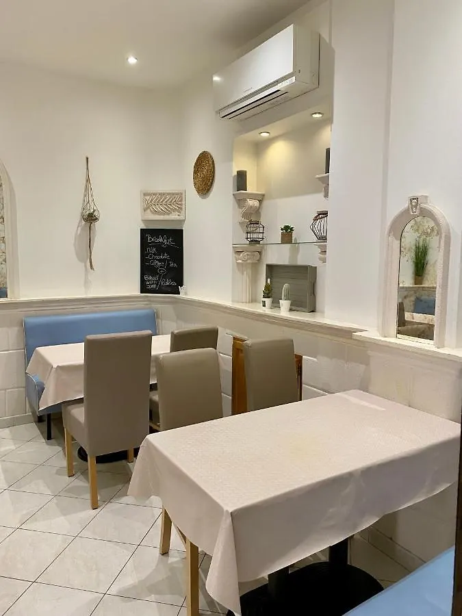 Hotel Lutetia Cannes 2*,
