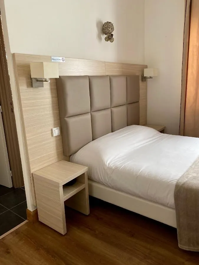 **  Hotel Lutetia Cannes Francia