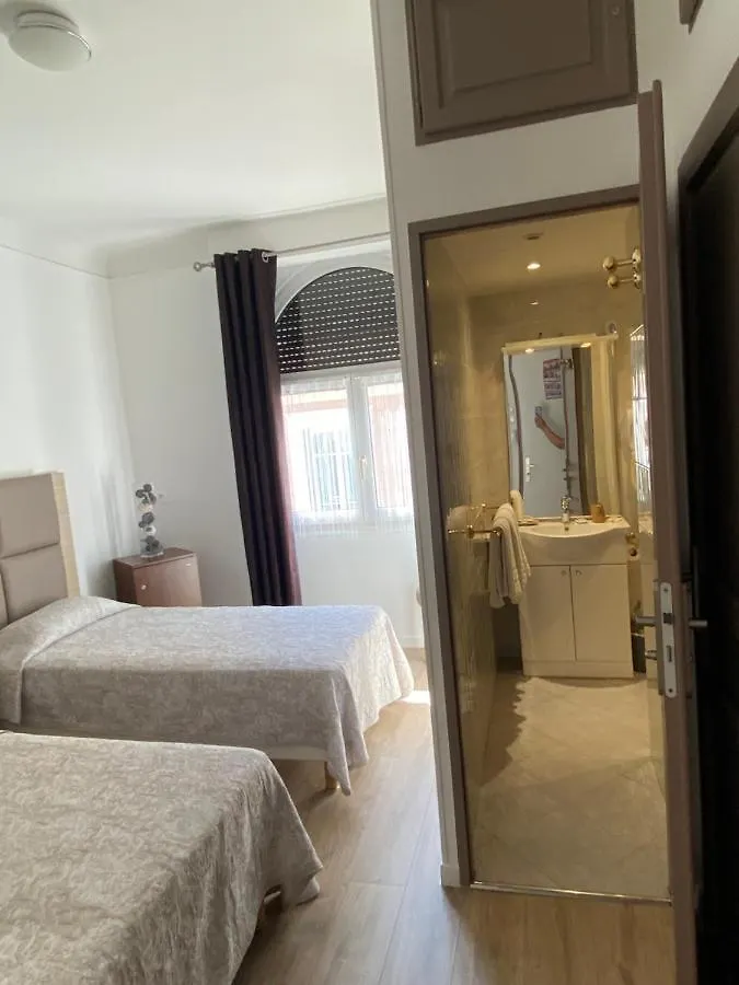 Hotel Lutetia Cannes 2*,  Francia
