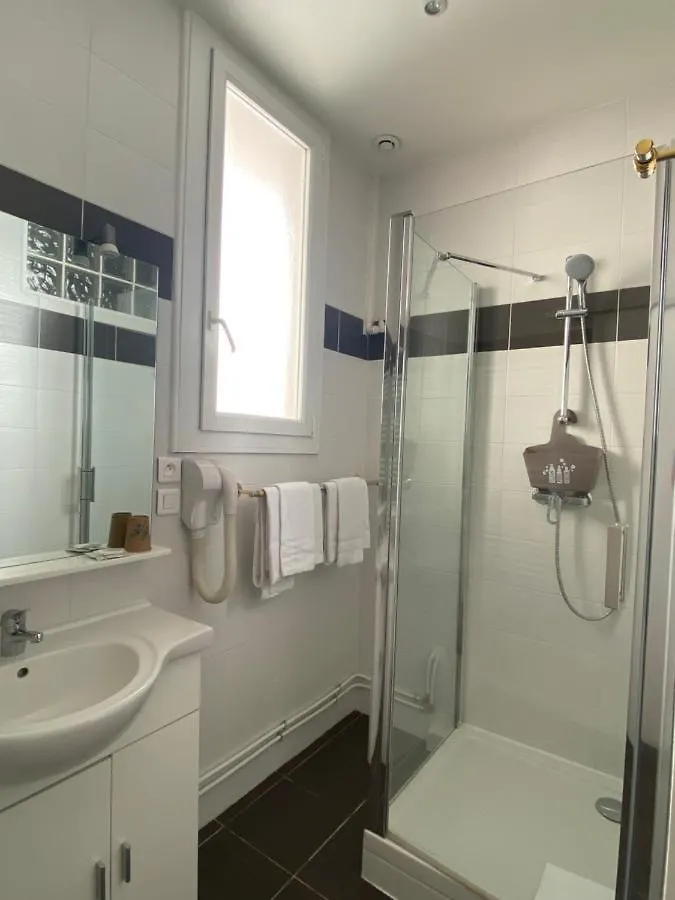 Hotel Lutetia Cannes 2*,  Francia