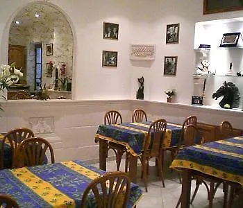 Hotel Lutetia Cannes 2*,