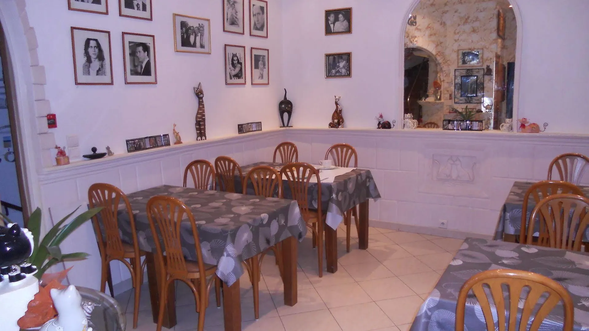 Hotel Lutetia Cannes 2*,